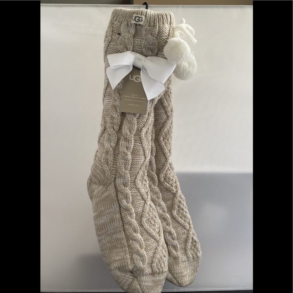 Women’s UGG Fleece Lines Cozy Slippers/Socks